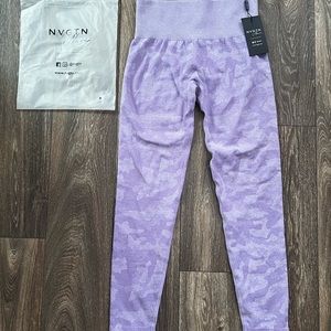 Lilac camo nvgtn leggings